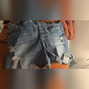 TORRID DISTRESSED BOYFRIEND JEANS – SIZE 24